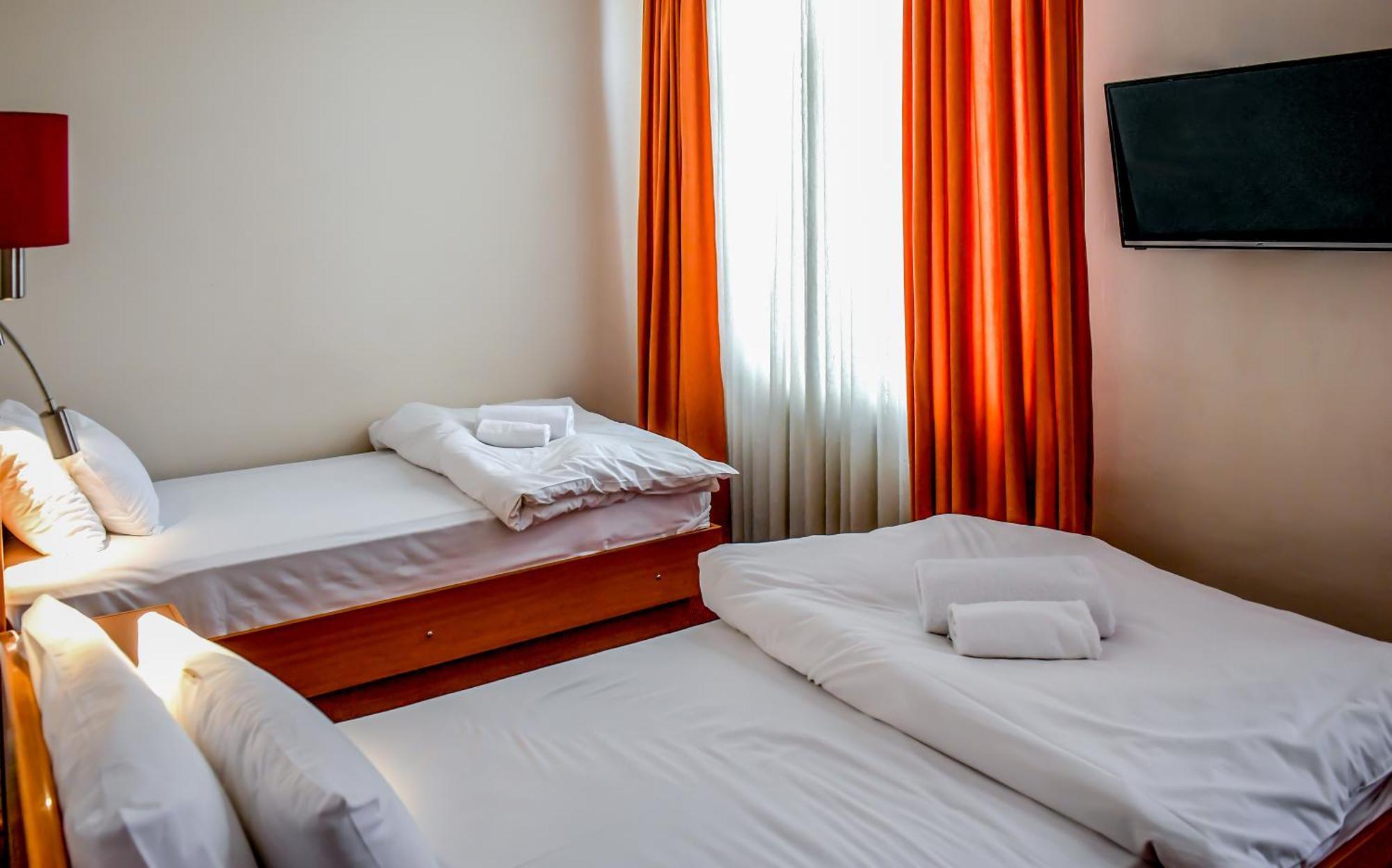 Hotel Fontana Palánka Kültér fotó
