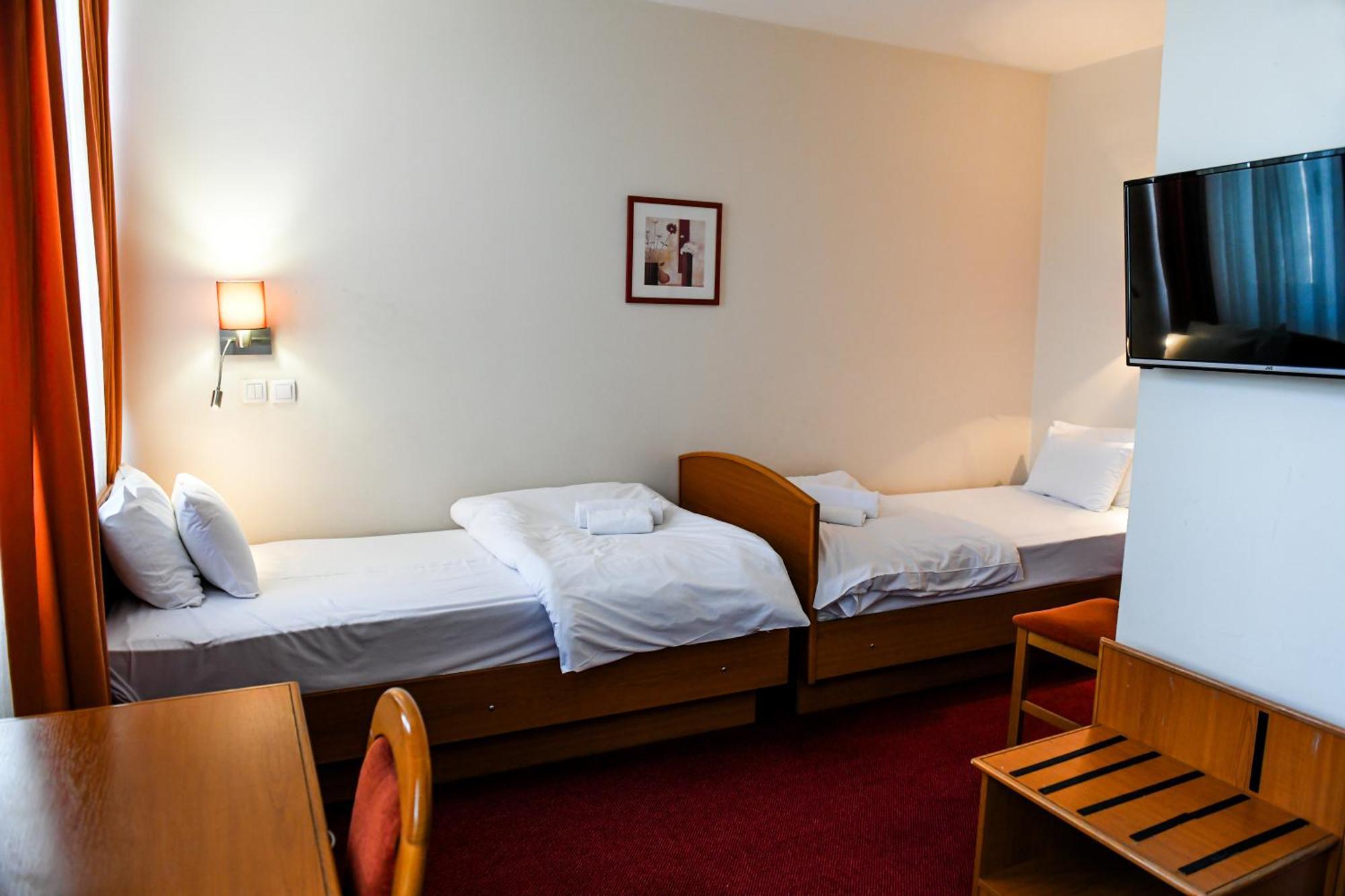Hotel Fontana Palánka Kültér fotó